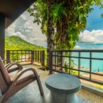 Sueldo de un agente inmobilario en España. 5 Terraza con vistas al mar de uno de los pisos en venta en Galicia