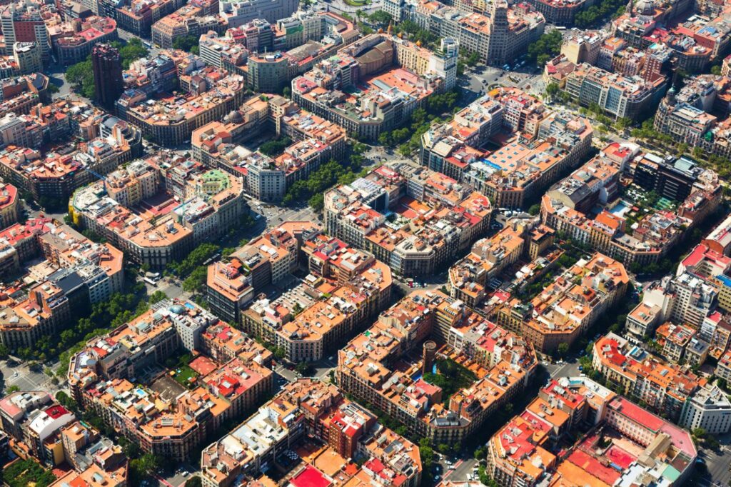 Valor catastral de una vivienda: cómo calcularlo y por qué es importante 2 Vista aérea de viviendas: valor catastral de una vivienda